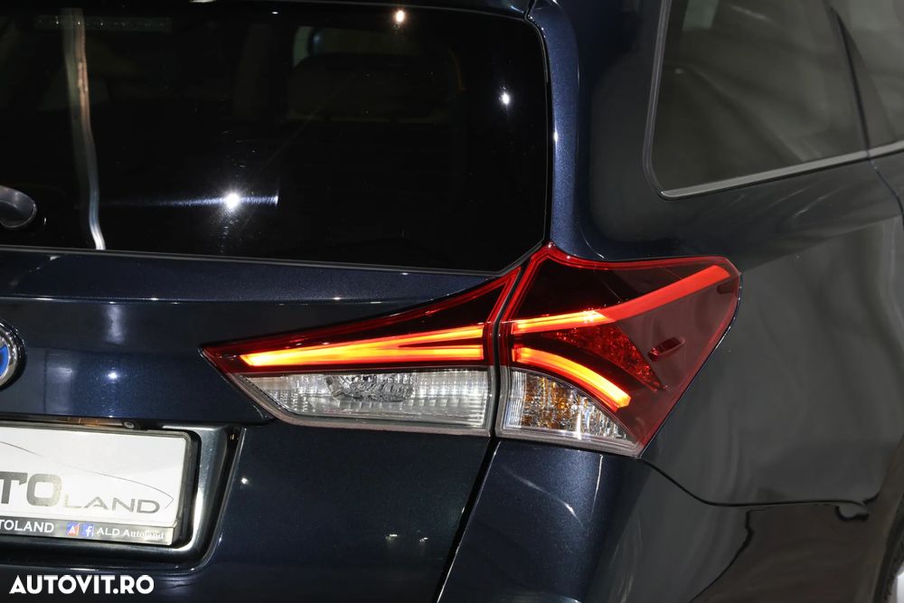 Toyota Auris 1.8 L VVT-i Sol+ - 34