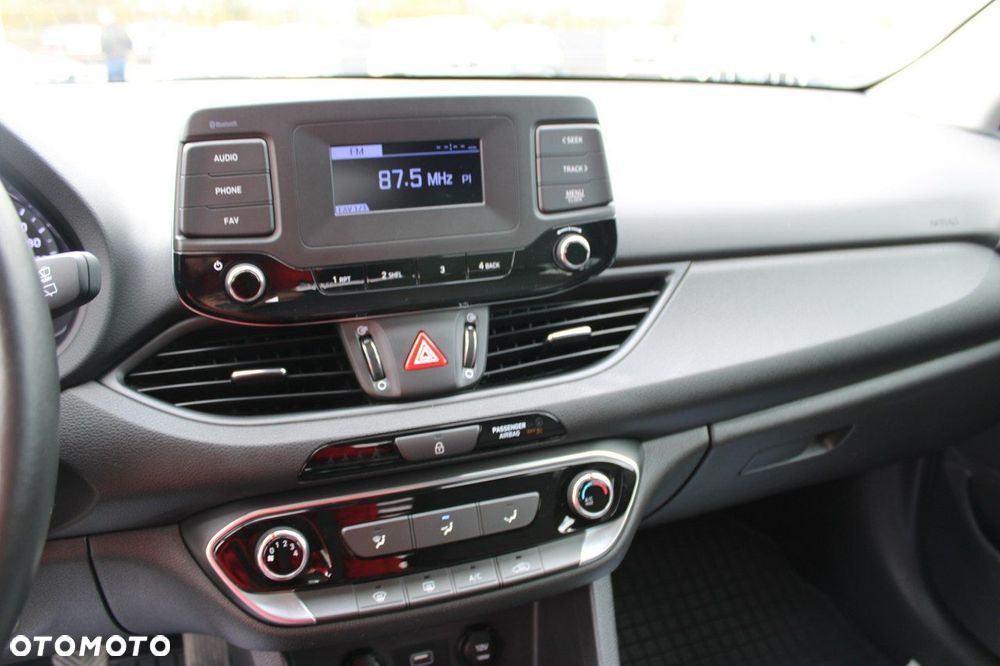Hyundai i30 - 24