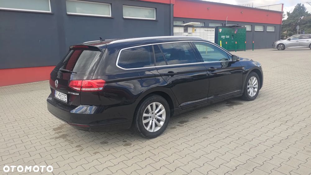 Volkswagen Passat 2.0 TDI (BlueMotion Technology) DSG Highline - 24