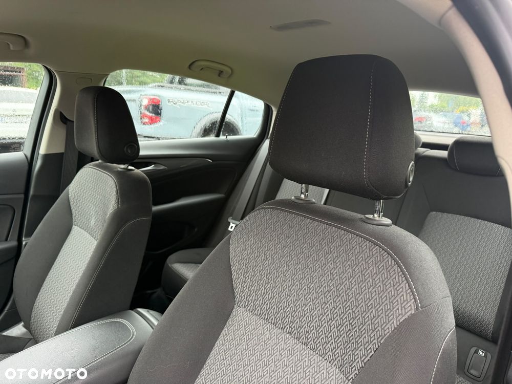Opel Insignia 1.5 T Enjoy S&S - 23