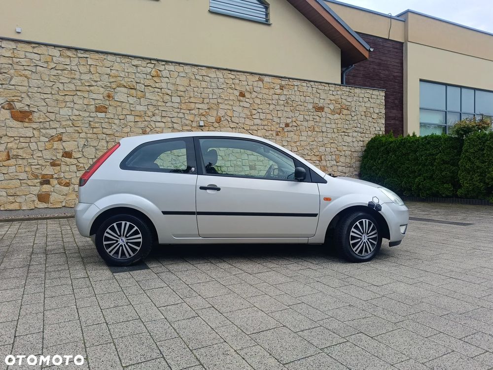 Ford Fiesta - 2