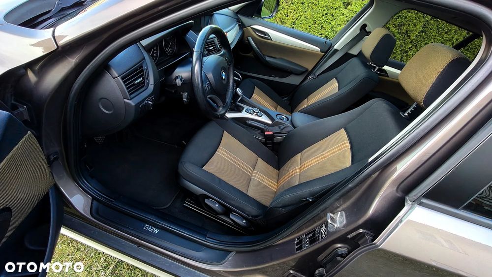 BMW X1 sDrive18d xLine - 15