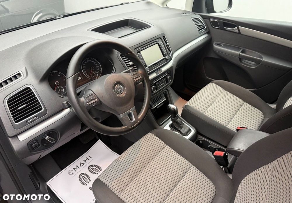 Volkswagen Sharan 2.0 TDI DSG BlueMotion Technology Trendline - 22