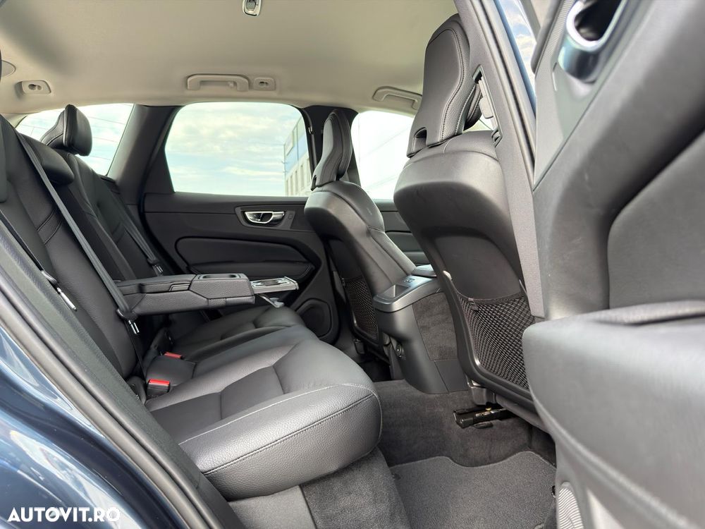 Volvo XC 60 B5 MHEV AT8 AWD Inscription - 9
