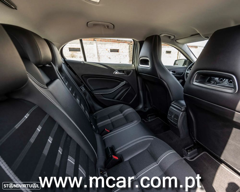 Mercedes-Benz GLA 180 d - 16