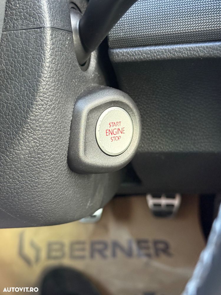 Volkswagen Golf 2.0 TDI DPF Style - 15