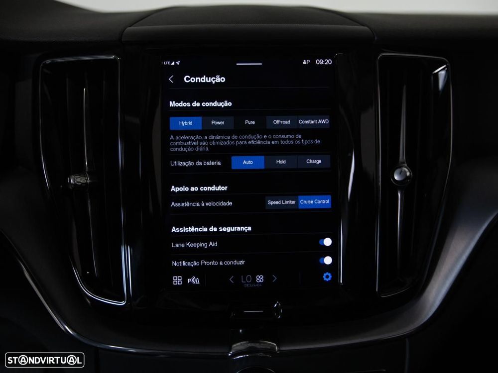 Volvo XC 60 2.0 T6 PHEV Inscription Expression AWD - 28