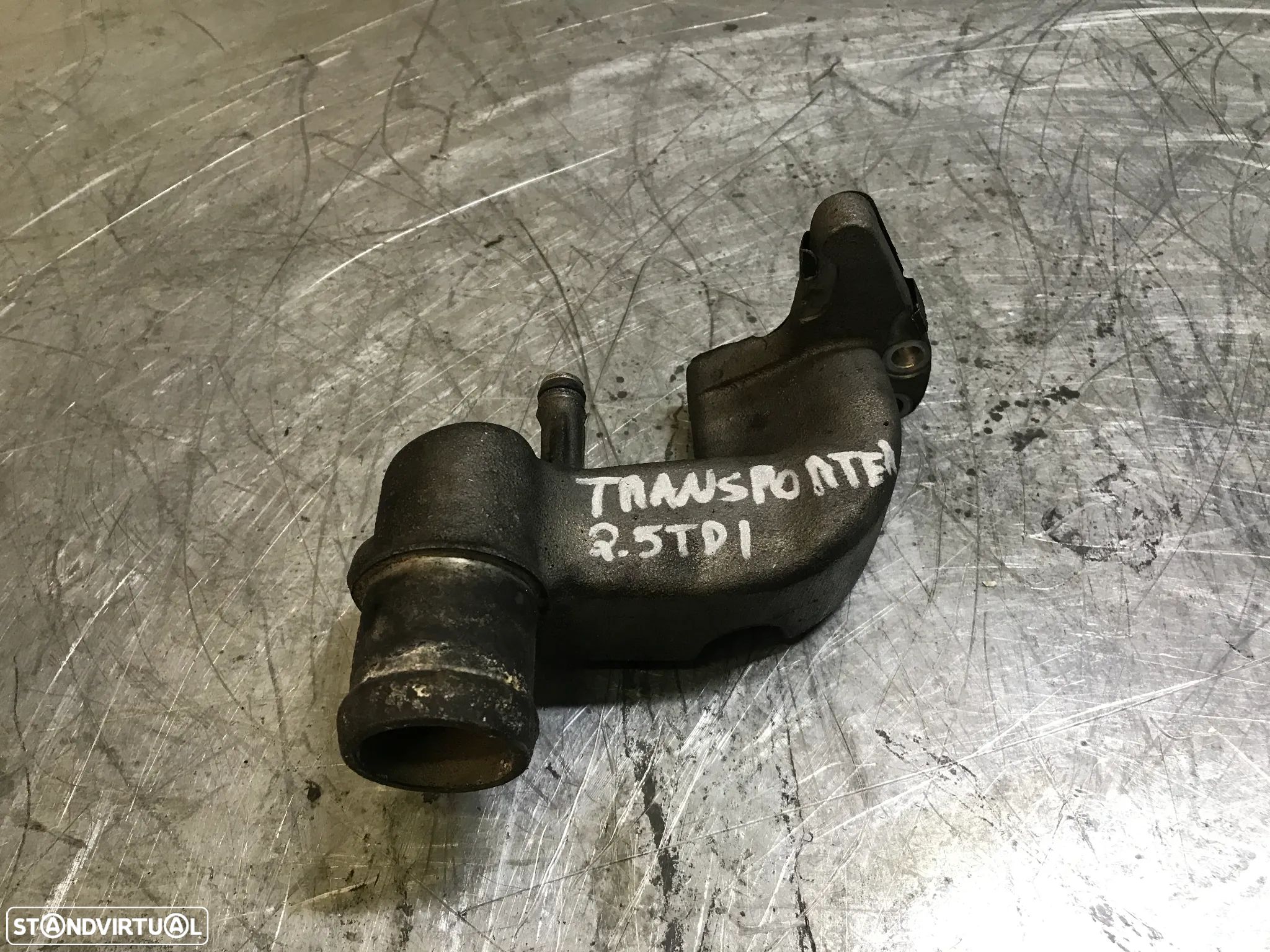 FALANGE DO TERMOSTATO VOLKSWAGEN TOUAREG / TRANSPORTER 2.5TDI 070121133C - 1