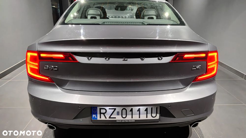 Volvo S90 D4 Momentum - 9