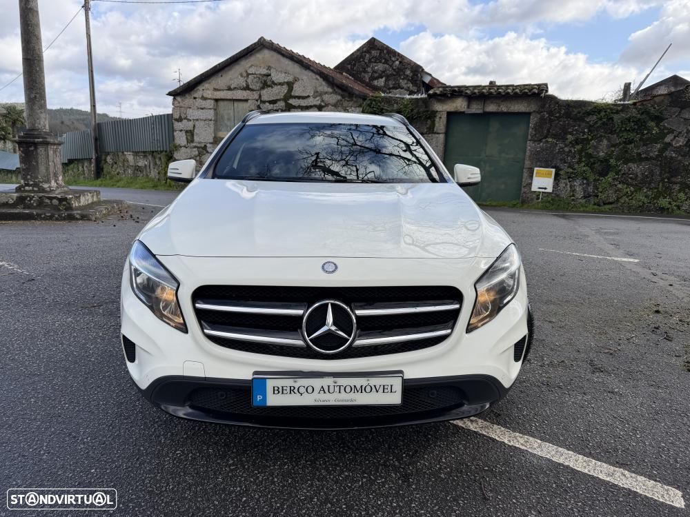 Mercedes-Benz GLA 180 d 7G-DCT Urban - 4
