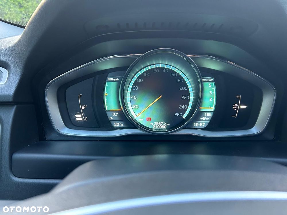 Volvo V70 D4 Momentum - 14