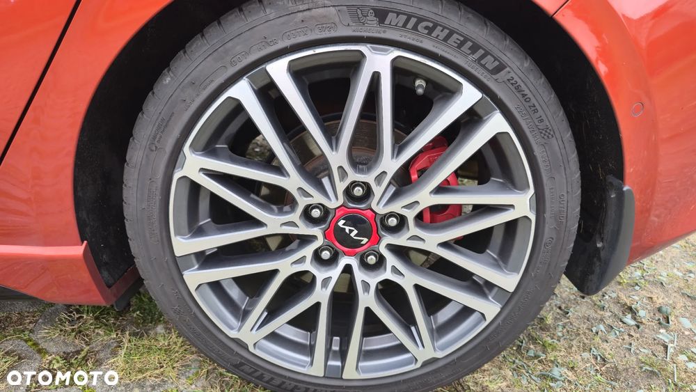 Kia Ceed 1.6 T-GDI GT DCT - 15