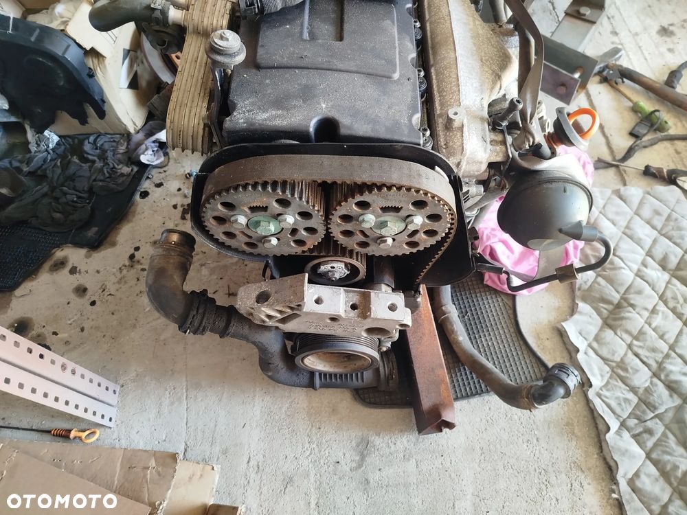 VW Passat B6 2.0 TDI BKP silnik słupek - 3