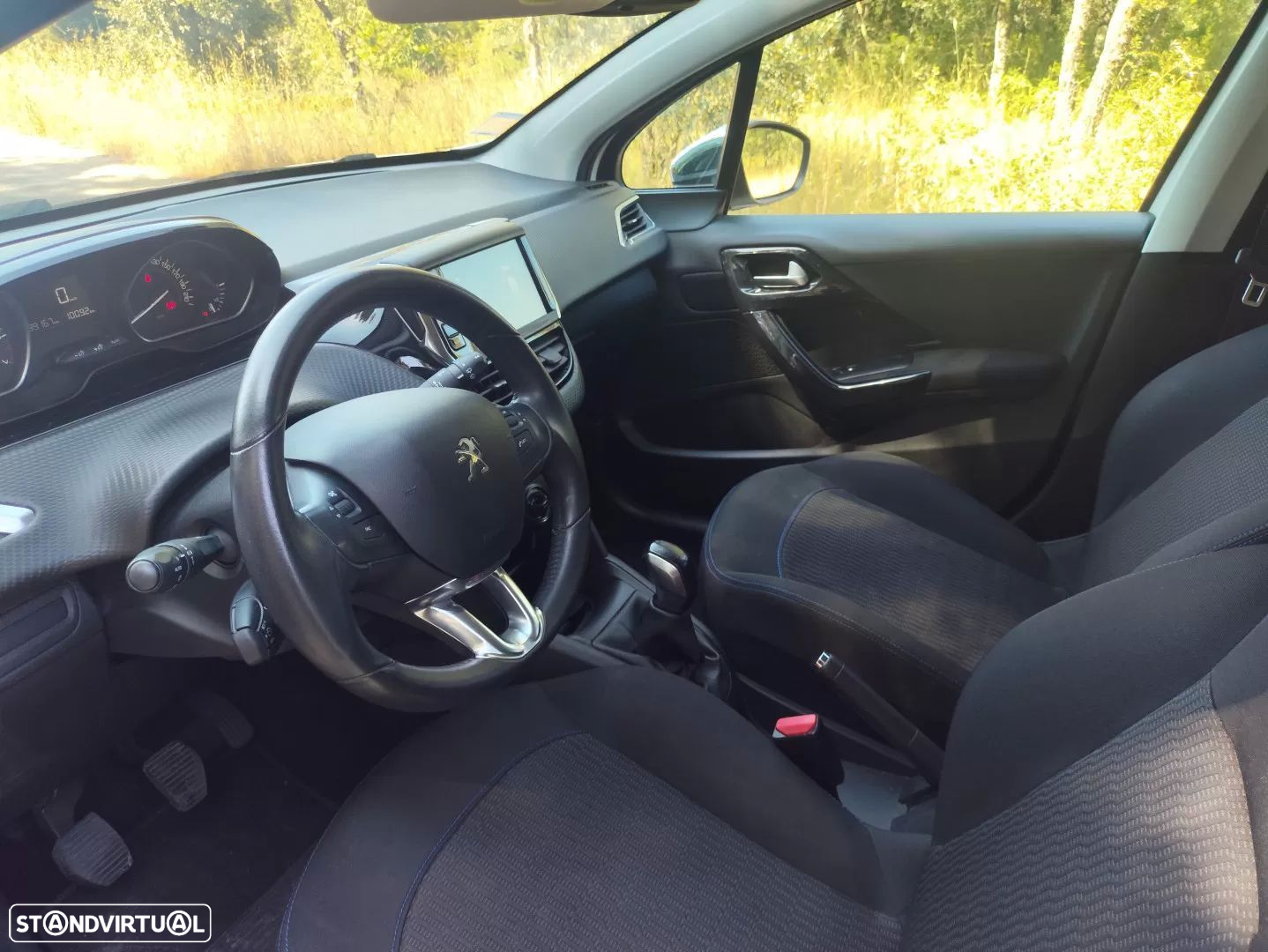 Peugeot 208 1.2 PureTech Signature - 14