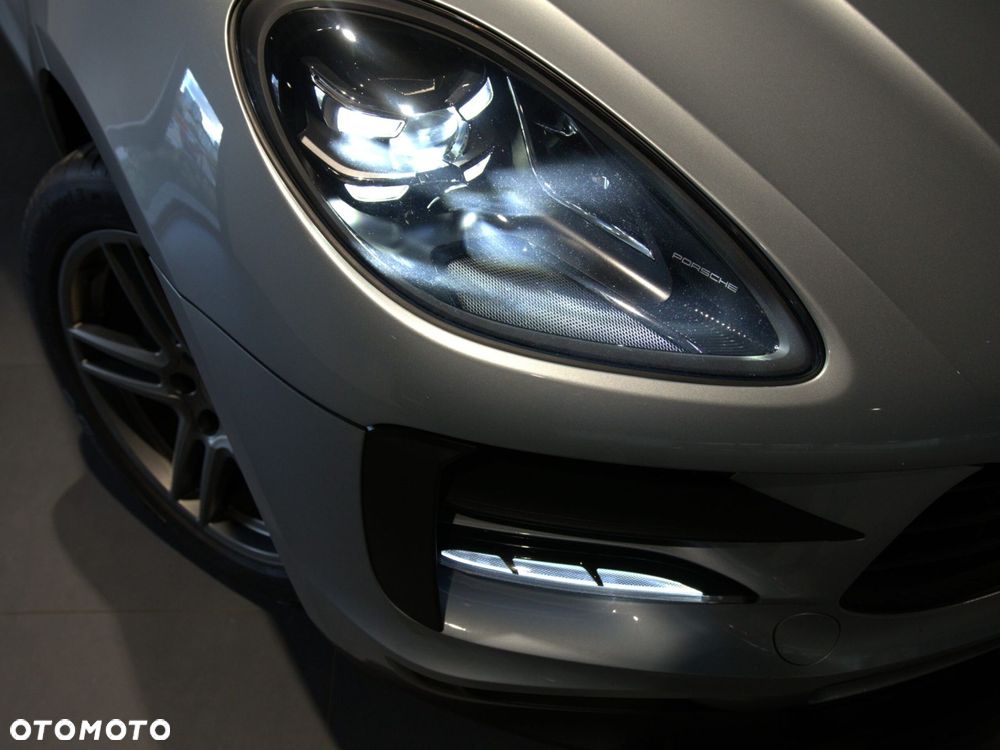 Porsche Macan Standard - 16