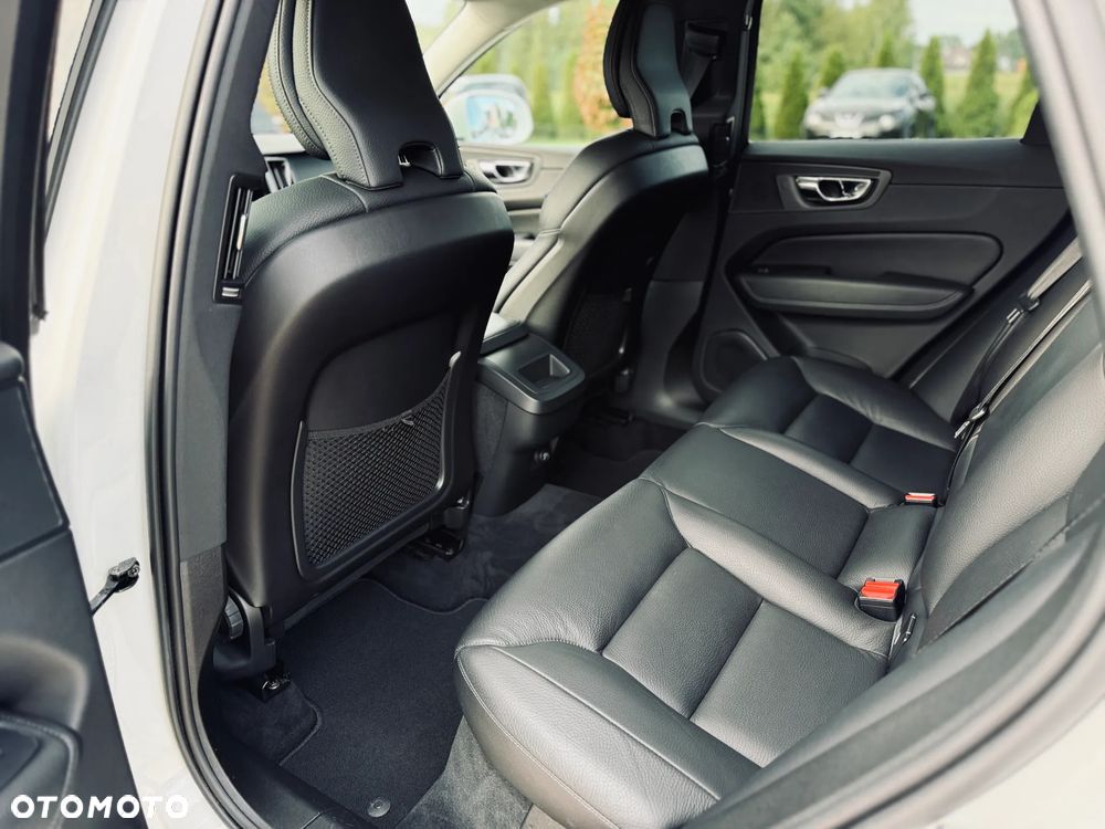 Volvo XC 60 D4 Geartronic Momentum - 15