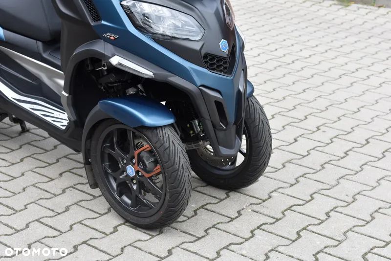 Piaggio MP-3 - 5