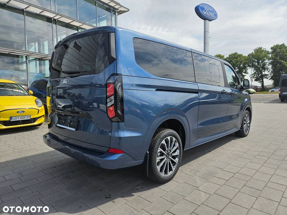 Ford Tourneo Custom - 5