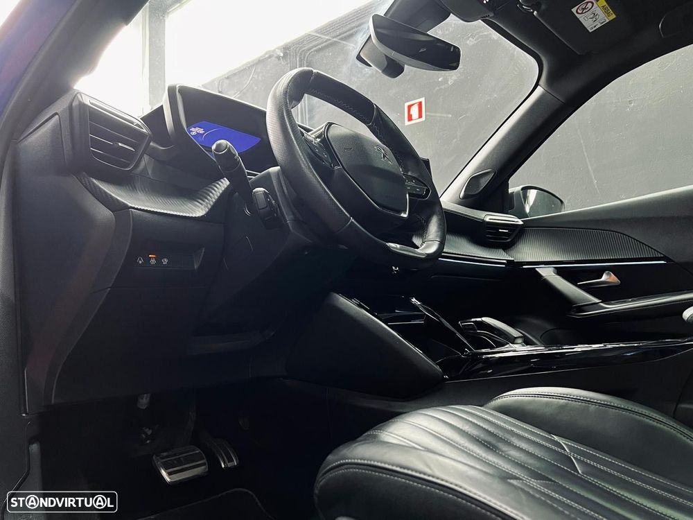 Peugeot e-2008 50 kWh GT - 19