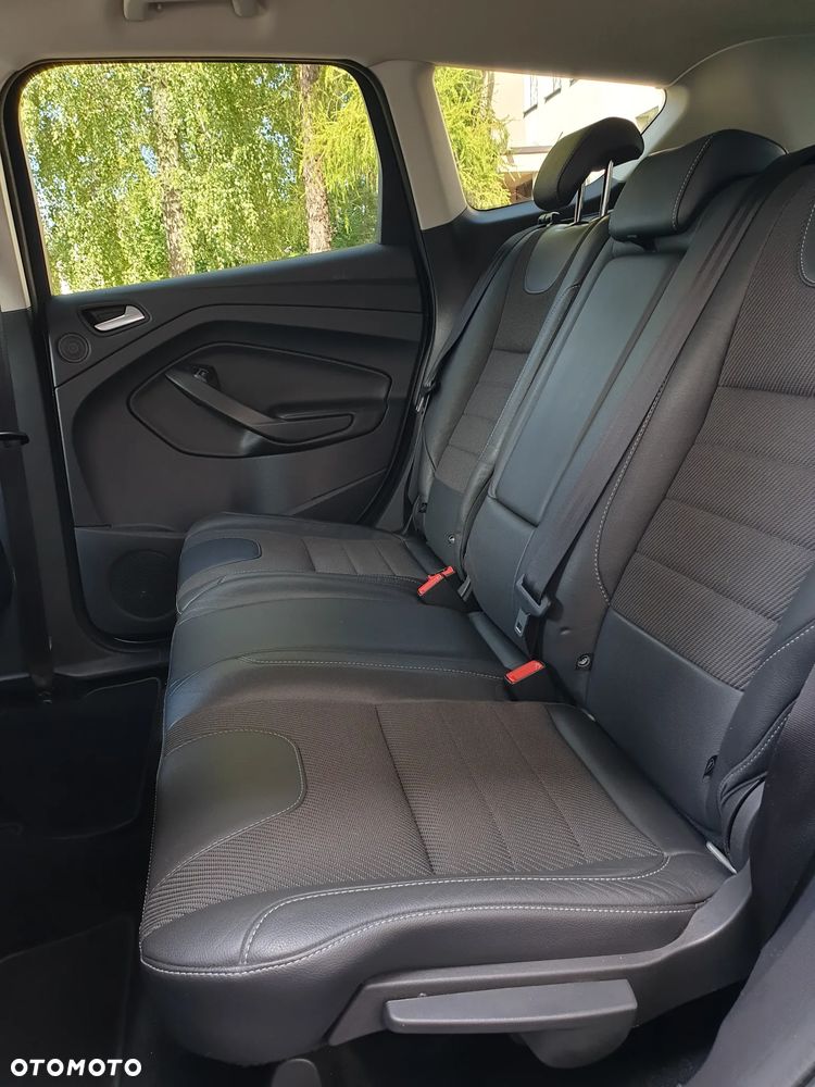 Ford Kuga 2.0 TDCi 4x4 Titanium - 35