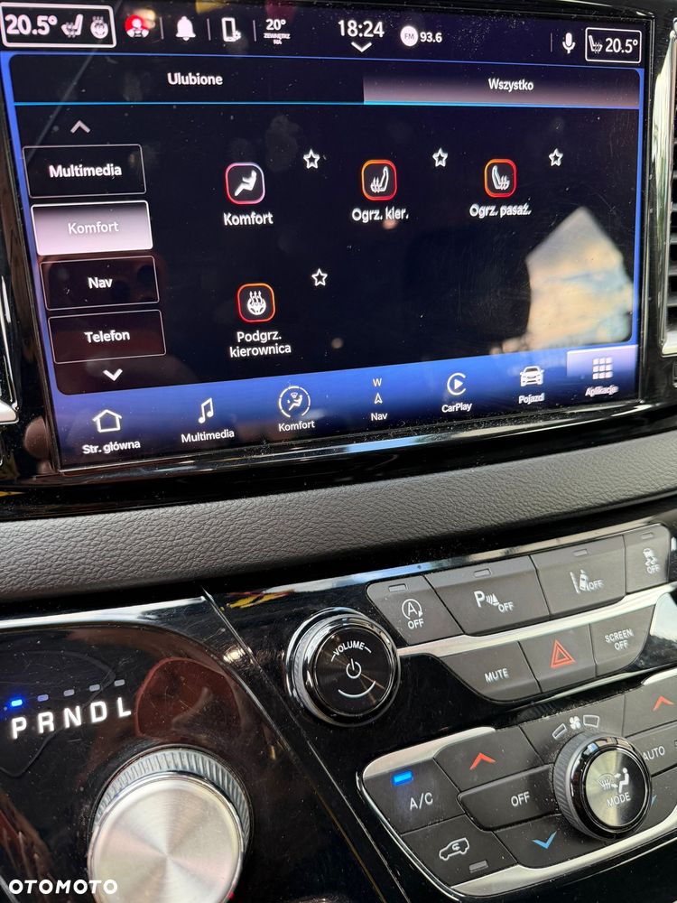Chrysler Pacifica - 8