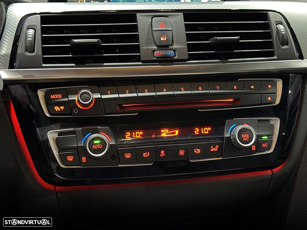BMW 330 e iPerformance Pack M - 29