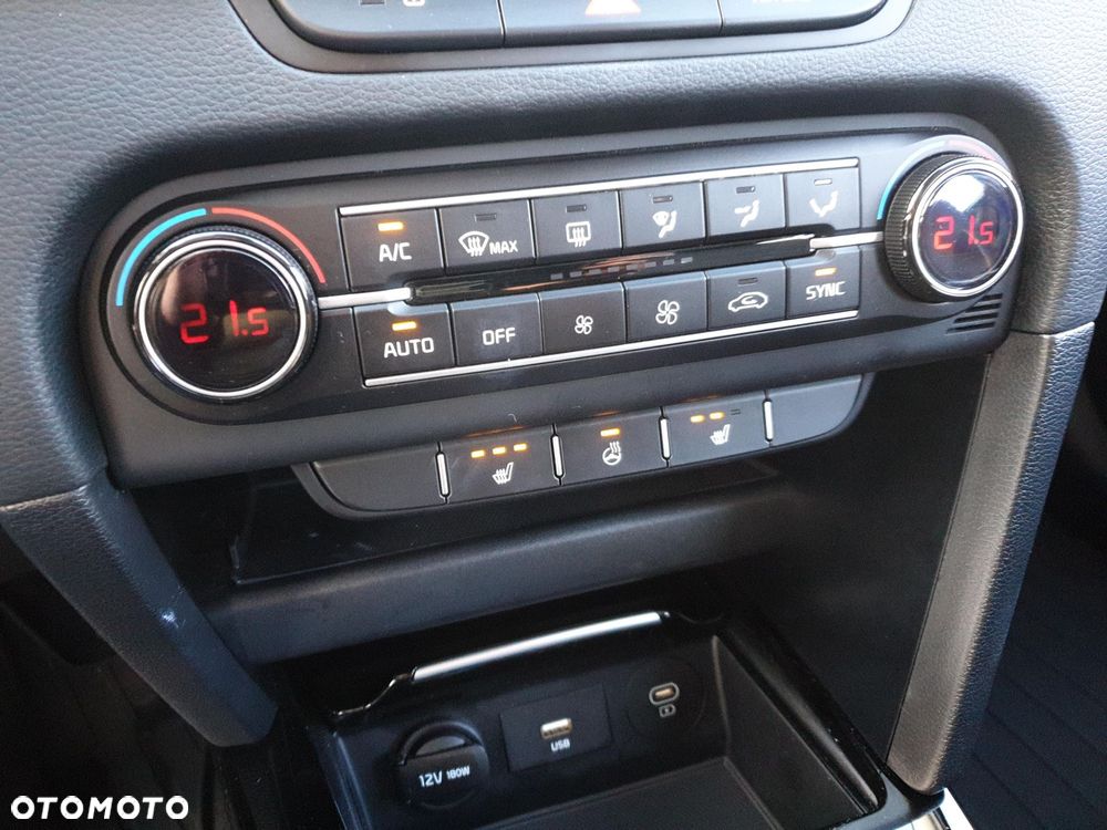 Kia Ceed 1.5 T-GDI Tribute DCT - 23