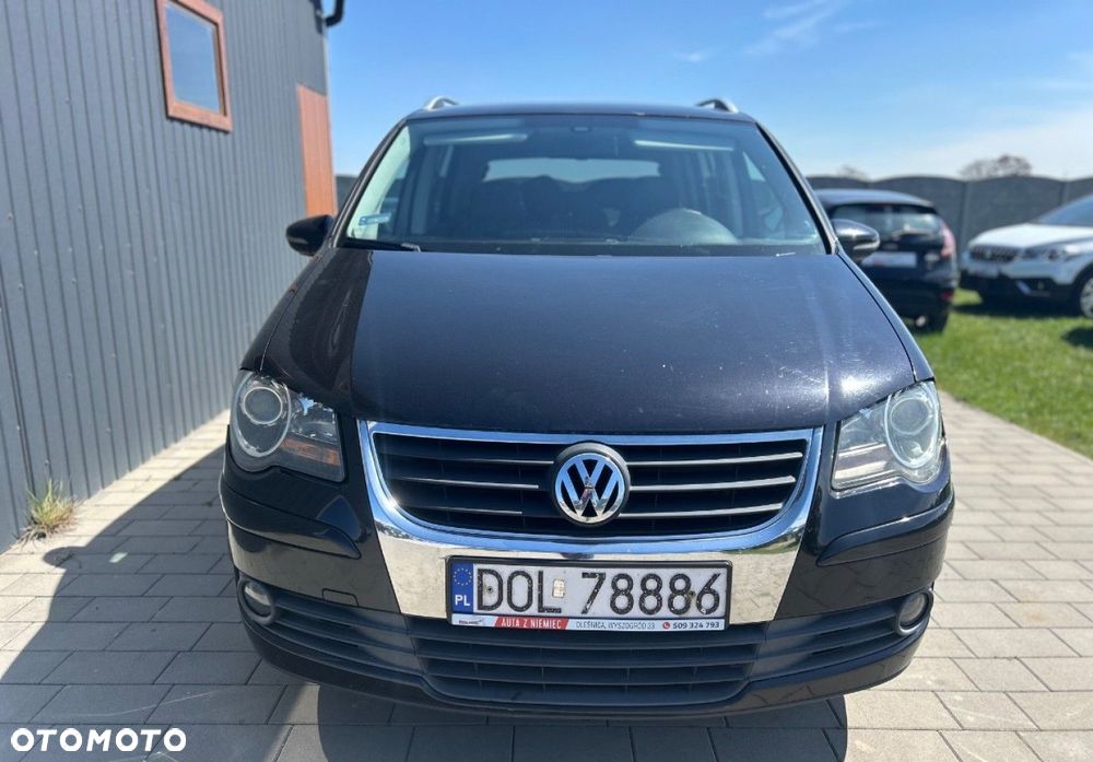 Volkswagen Touran - 3