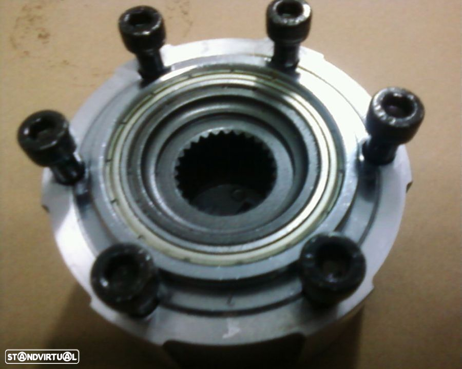 cubo cubos da tração roda nissan D21 4X4 ( 27 e 28 Estrias ) - 2