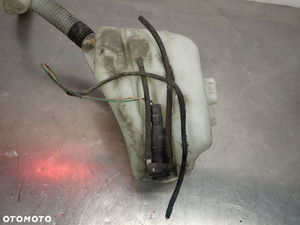 ZBIORNICZEK SPRYSKIWACZY CITROEN C2 - 4