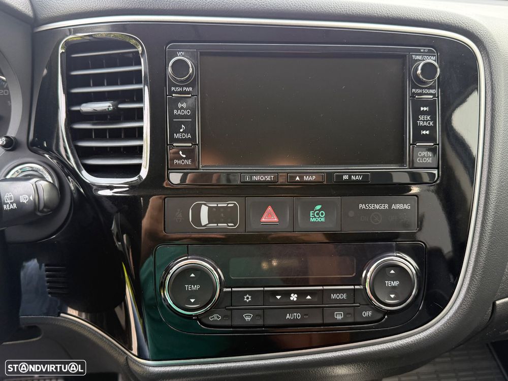 Mitsubishi Outlander 2.0 Instyle Navi - 21