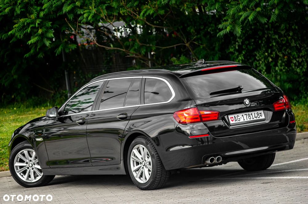 BMW Seria 5 530d xDrive - 12