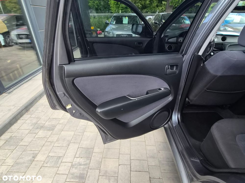 Mitsubishi Outlander 2.0 Comfort - 26