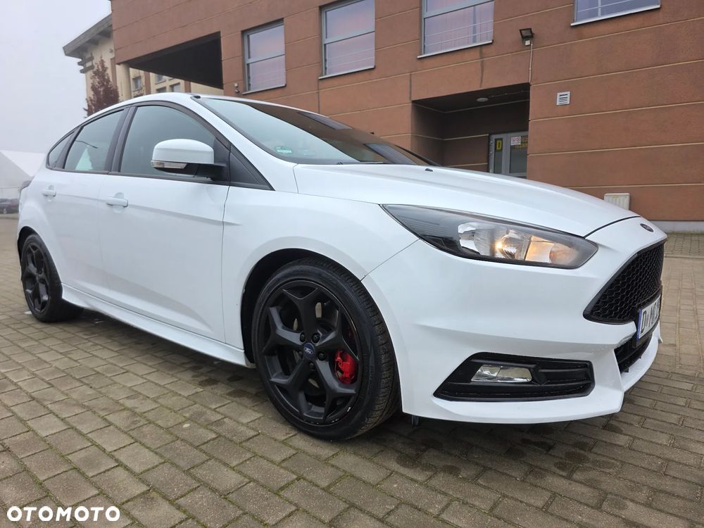 Ford Focus 2.0 TDCi ST - 16