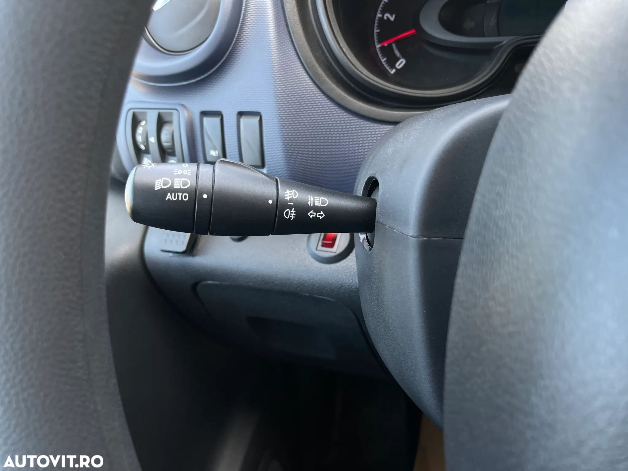 Opel Vivaro - 18