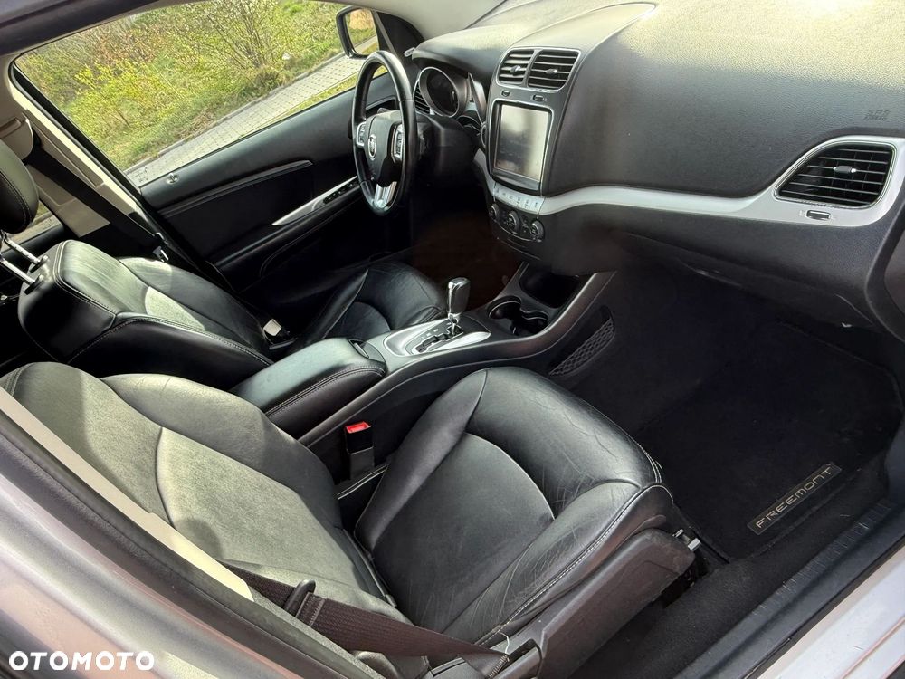 Fiat Freemont 2.0 Multijet 16V DPF Automatik Allrad Lounge - 24