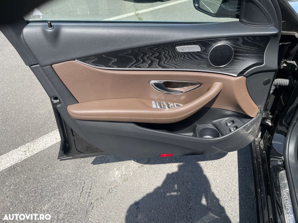 Mercedes-Benz E - 10