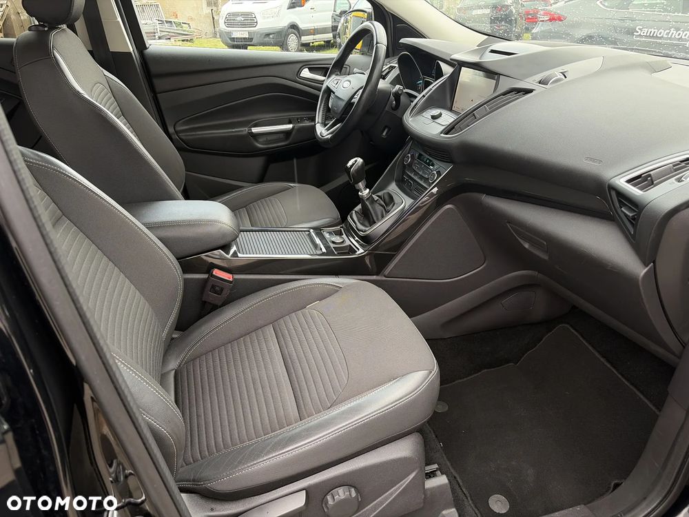 Ford Kuga 1.5 EcoBoost FWD Titanium X - 36