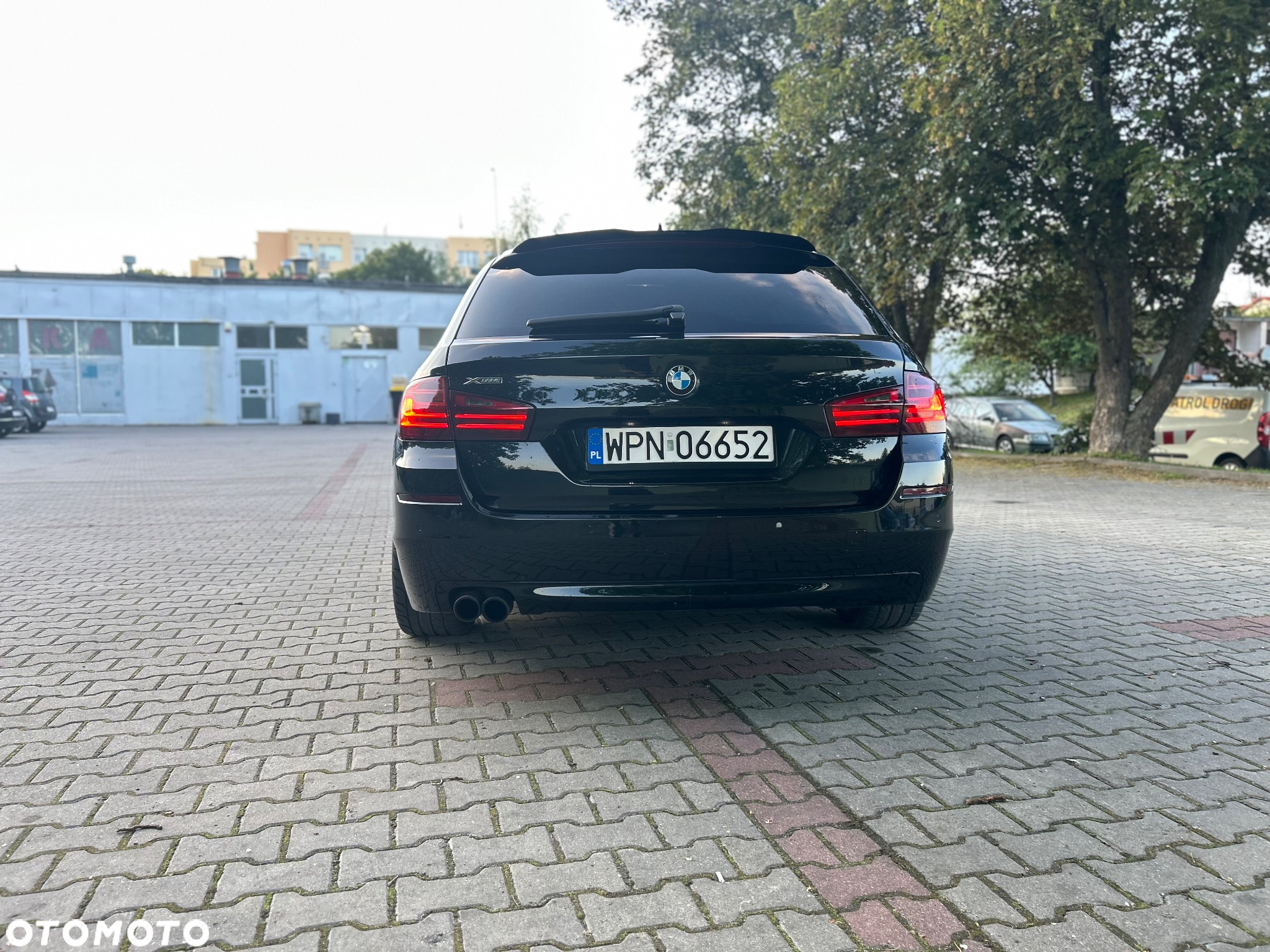 BMW Seria 5 520d xDrive - 6
