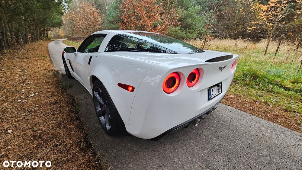 Chevrolet Corvette - 18