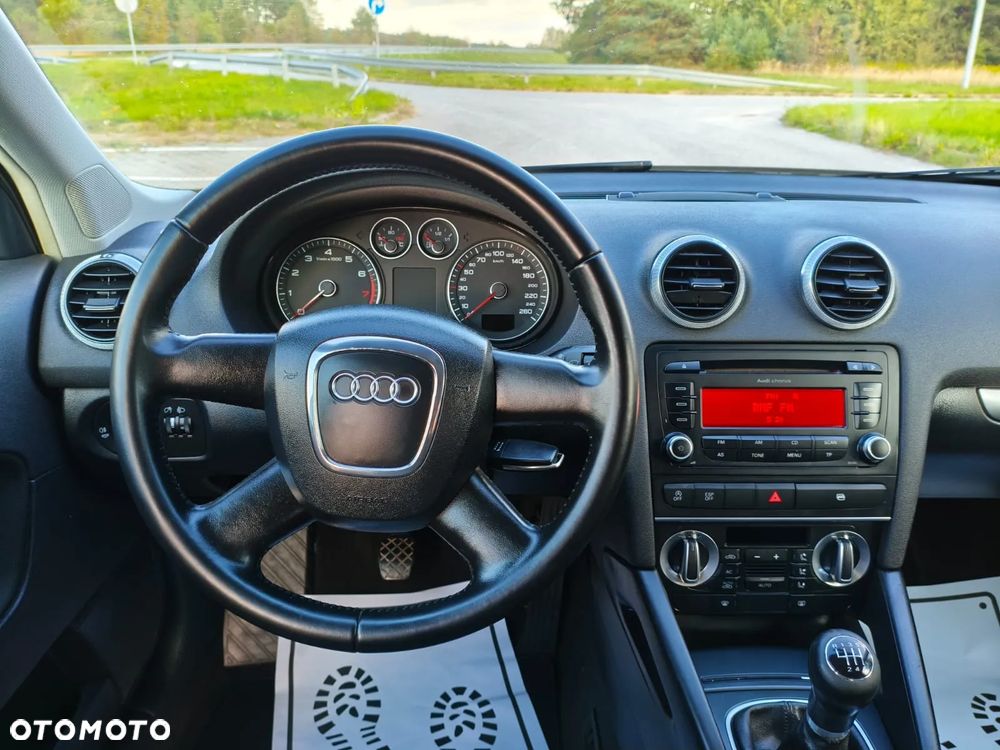 Audi A3 Sportback 1.4 TFSI Attraction - 32