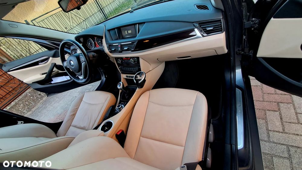 BMW X1 sDrive20i xLine - 24