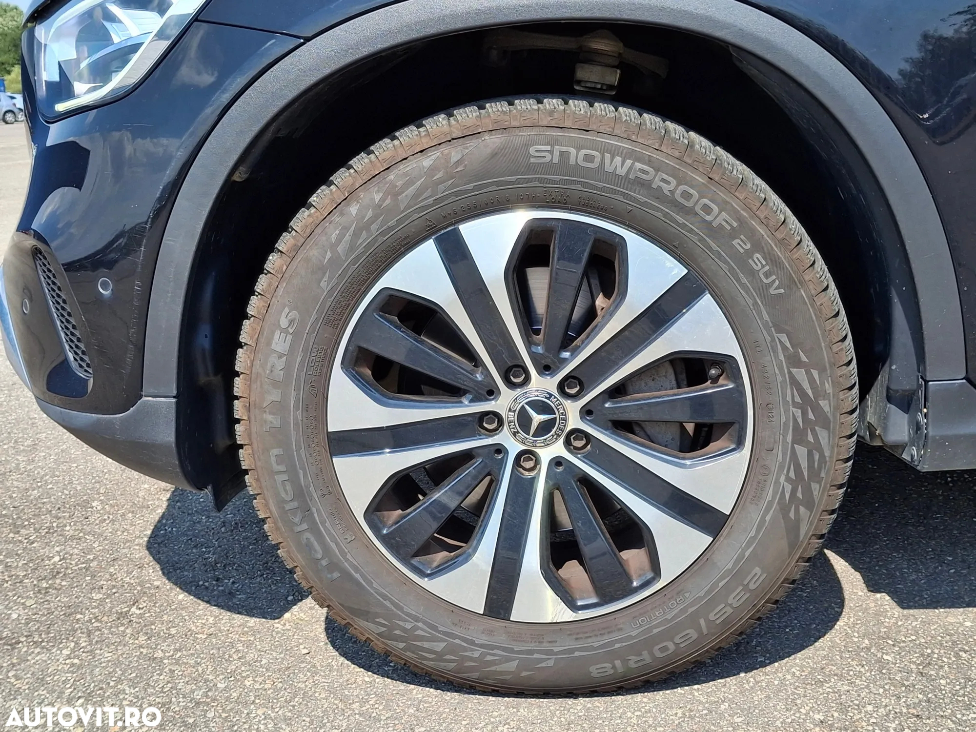 Mercedes-Benz GLC - 32