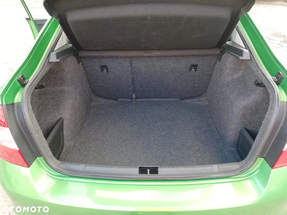 Skoda RAPID 1.2 TSI Ambition Green tec - 13