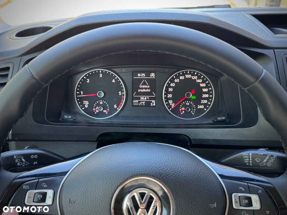 Volkswagen Transporter - 19