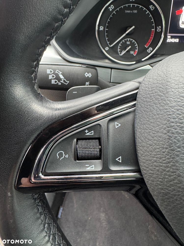 Skoda Superb 2.0 TDI DSG Premium Edition - 17