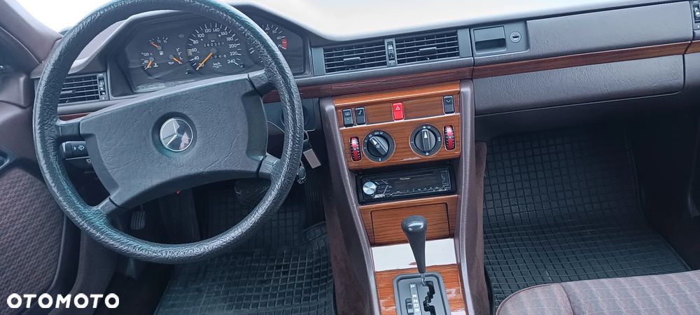 Mercedes-Benz W124 (1984-1993) - 9