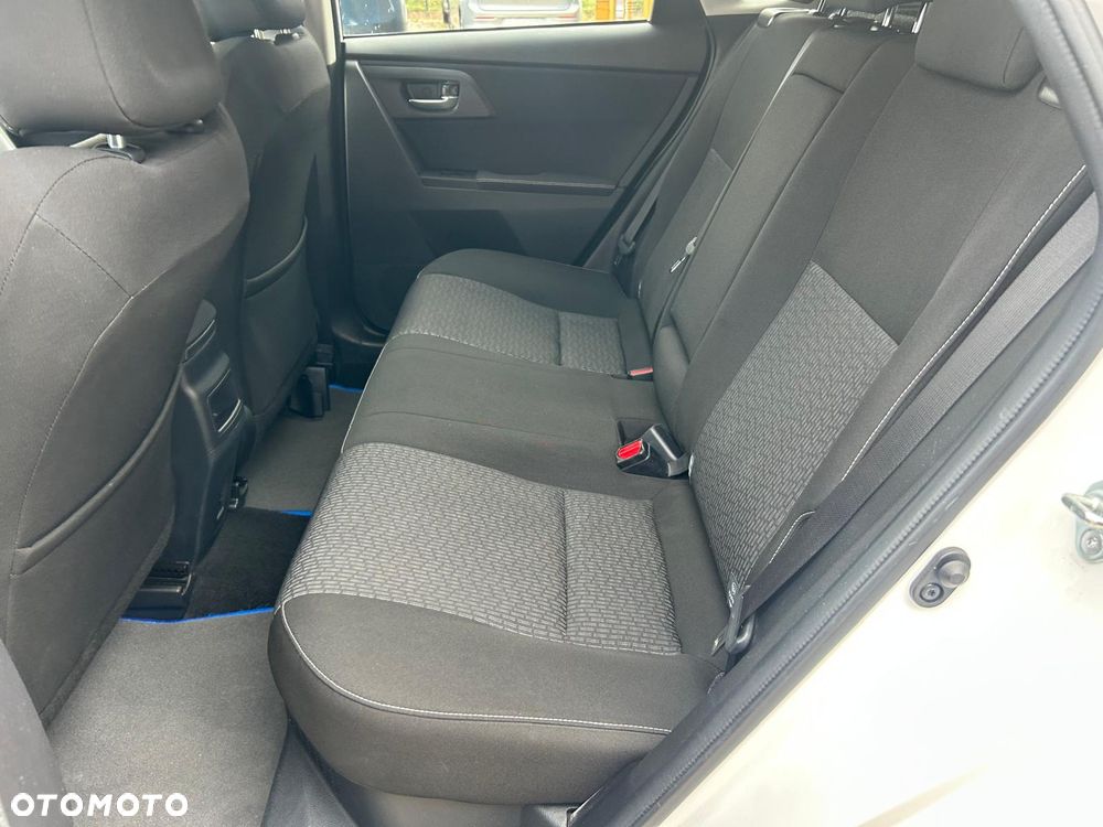 Toyota Auris - 19
