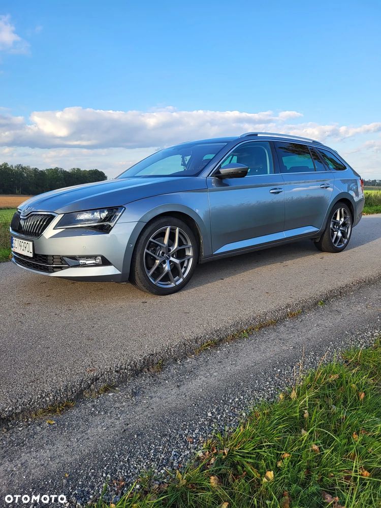 Skoda Superb Combi 1.6 TDI GreenLine - 6