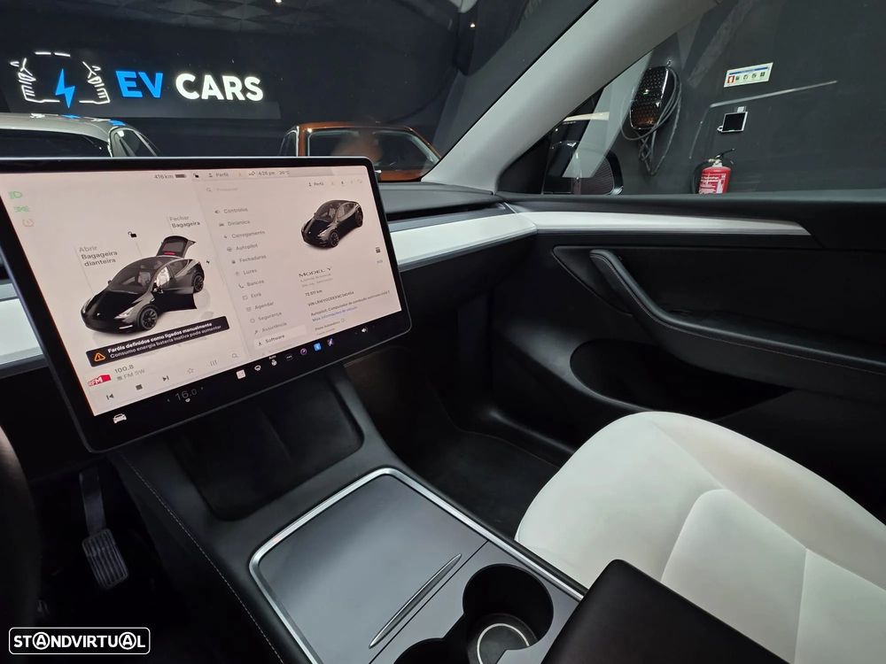 Tesla Model Y Long Range Dual Motor AWD - 6